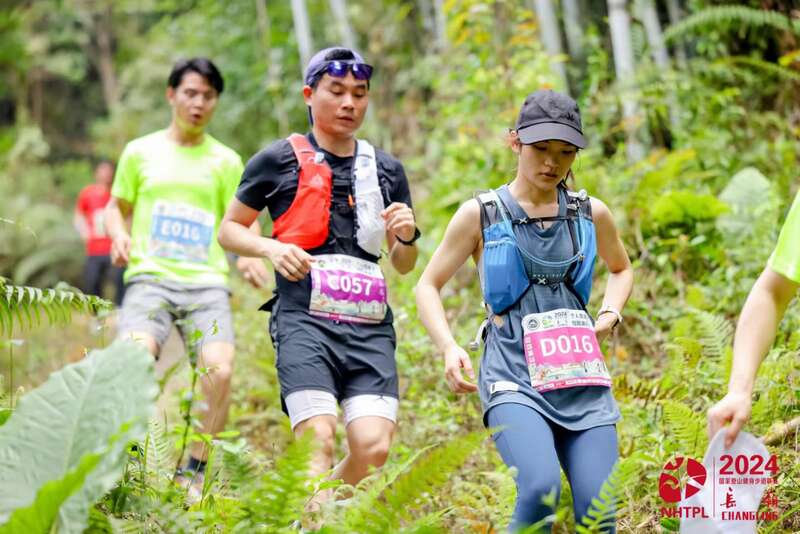 2024年国家登山健身步道联赛揭幕站（广州·长岭）启幕
