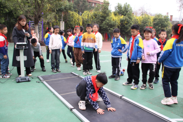 新凤小学春季运动会数字赋能向未来(图3)