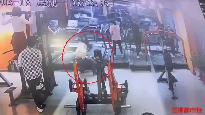 女子穿高跟鞋跑步摔伤起诉健身房法院：自担八成责任(图2)